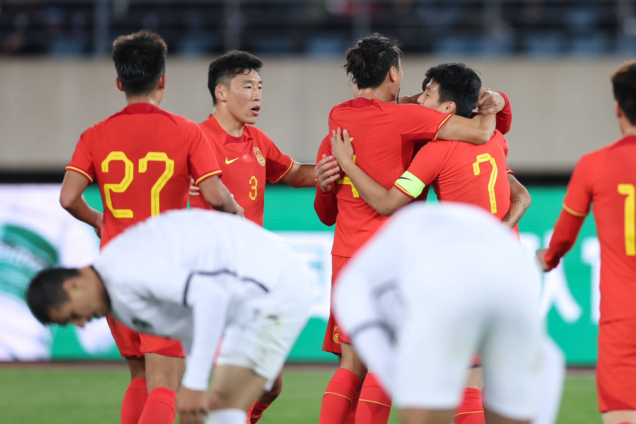 意甲-国米2-0拉齐奥3连胜4分领跑 劳塔罗图拉姆破门北京时间12月18日凌晨3:45，2023-24赛季意甲联赛第16轮，国米客战拉齐奥。